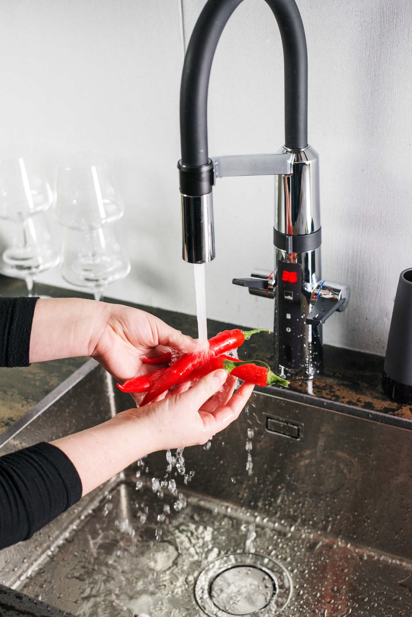 Keittiöhana Oras Optima 2728F kääntyvällä juoksuputkella