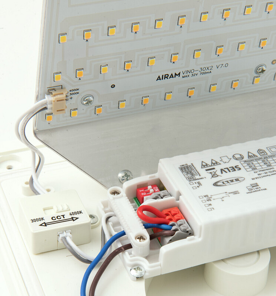 Ulkoseinävalaisin Airam Vino Duo 19W 830/840 PCO valkoinen