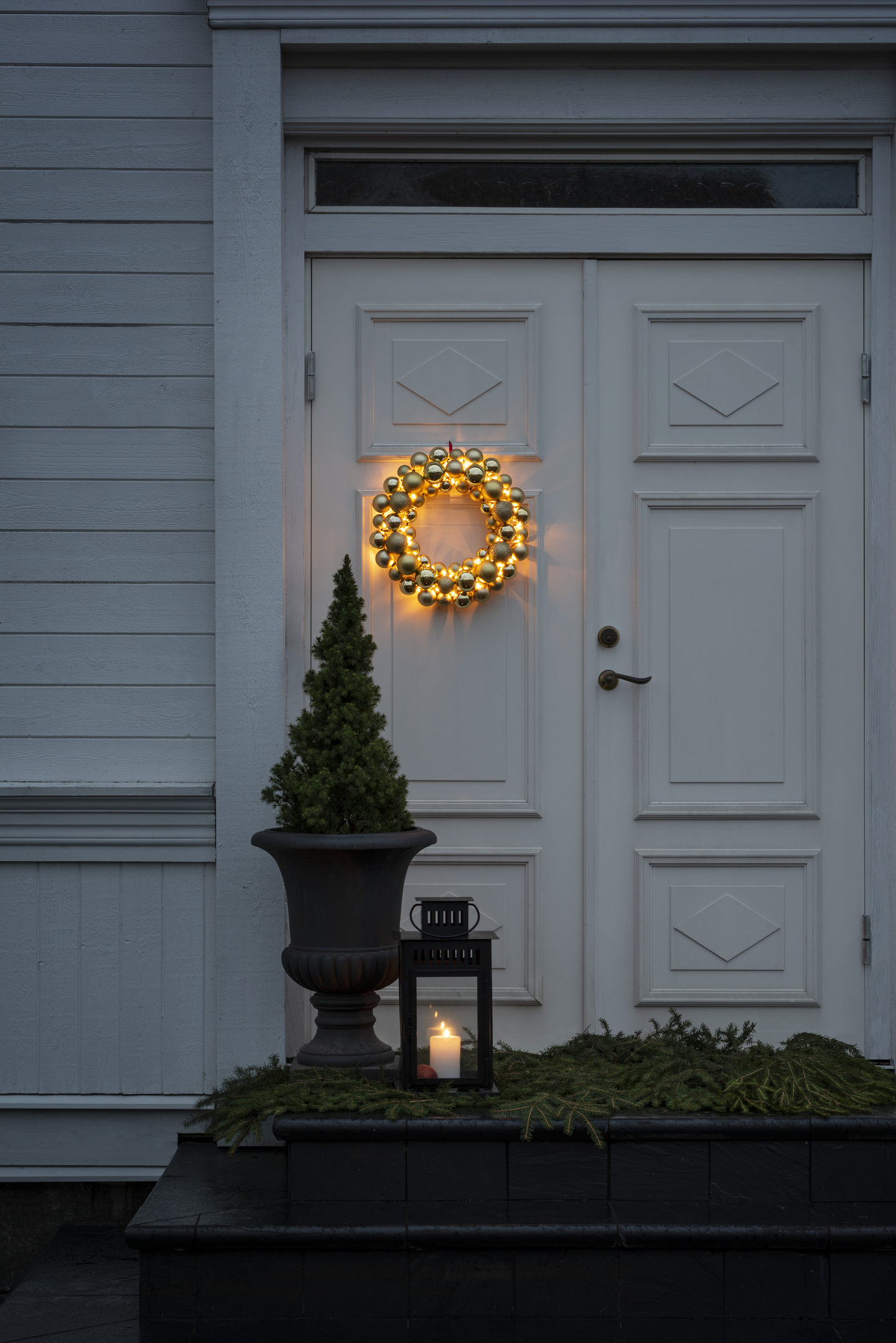 Joulukranssi messinki Konstsmide 50 lediä IP44 + ajastin