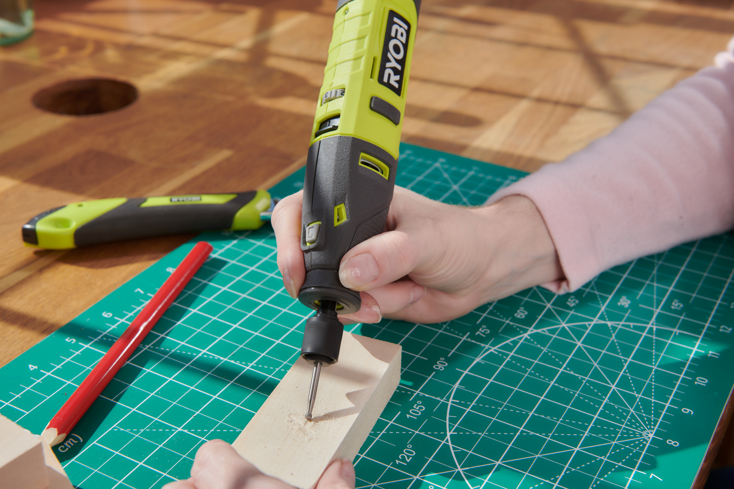 Pienoisporakone Ryobi RRT4-120GA15 4V USB 1x2,0Ah