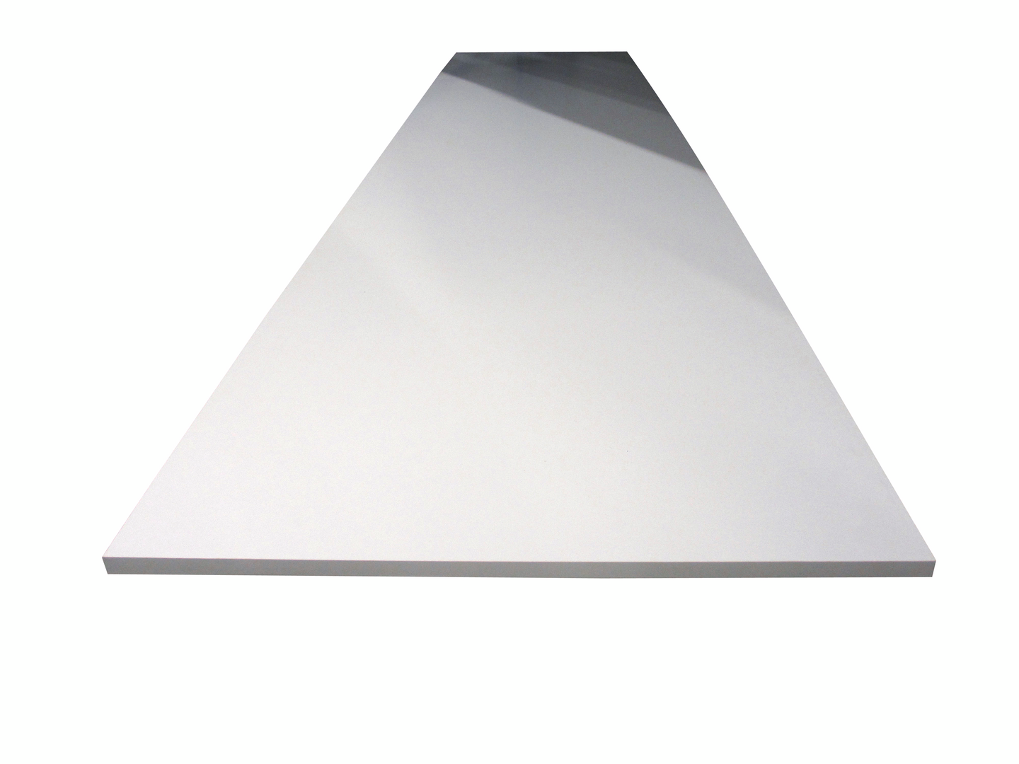 Hyllylevy valkoinen 2 sivua listoitettu