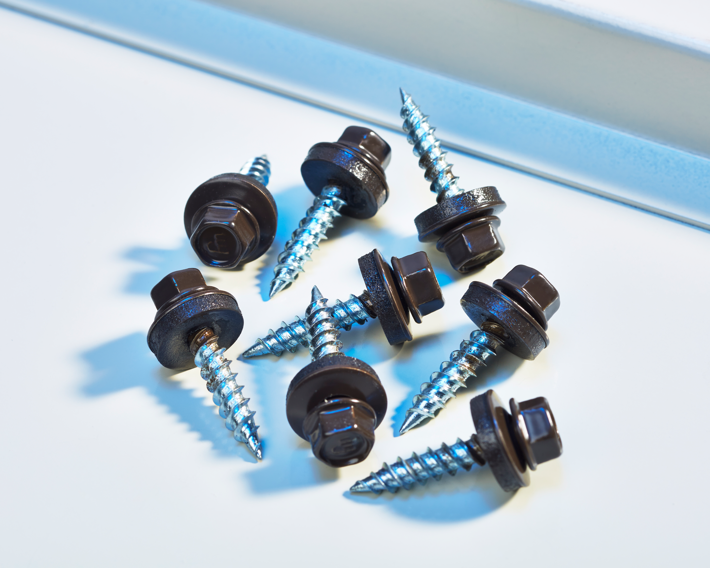 Kateruuvi PROF piikkikärki 4,8x25 tummanruskea RR32 250kpl