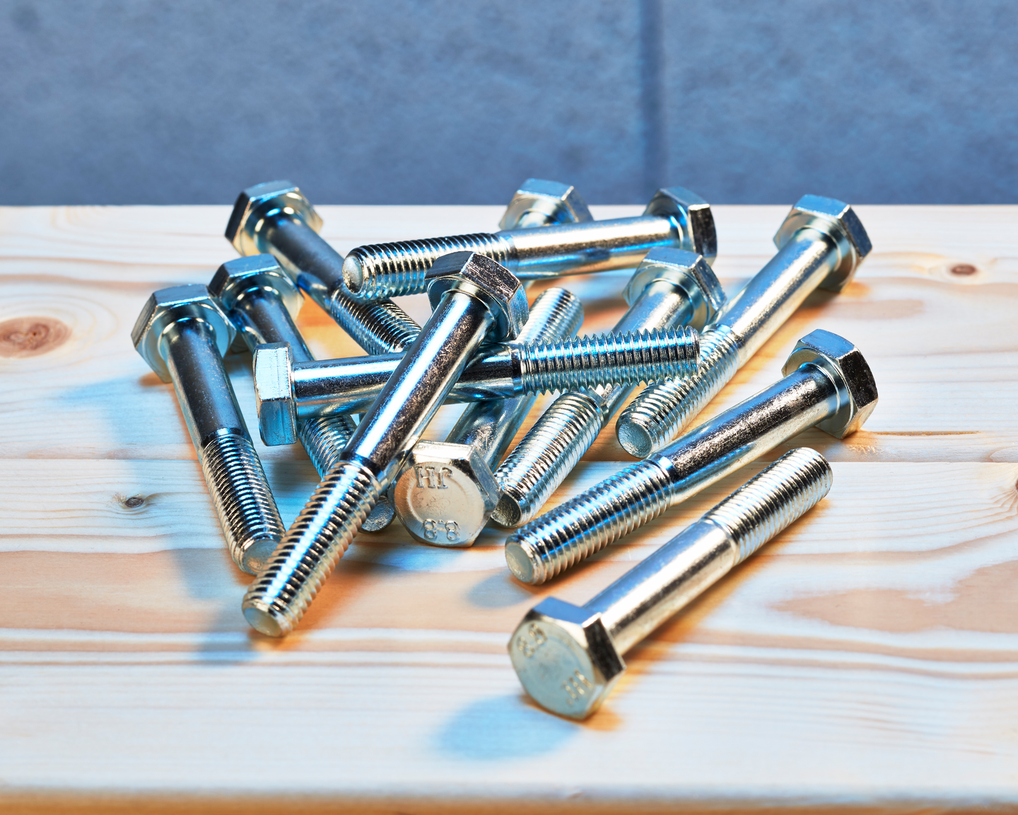 Kuusioruuvi Fix master 8x80 ks 8.8 100kpl 3,6kg