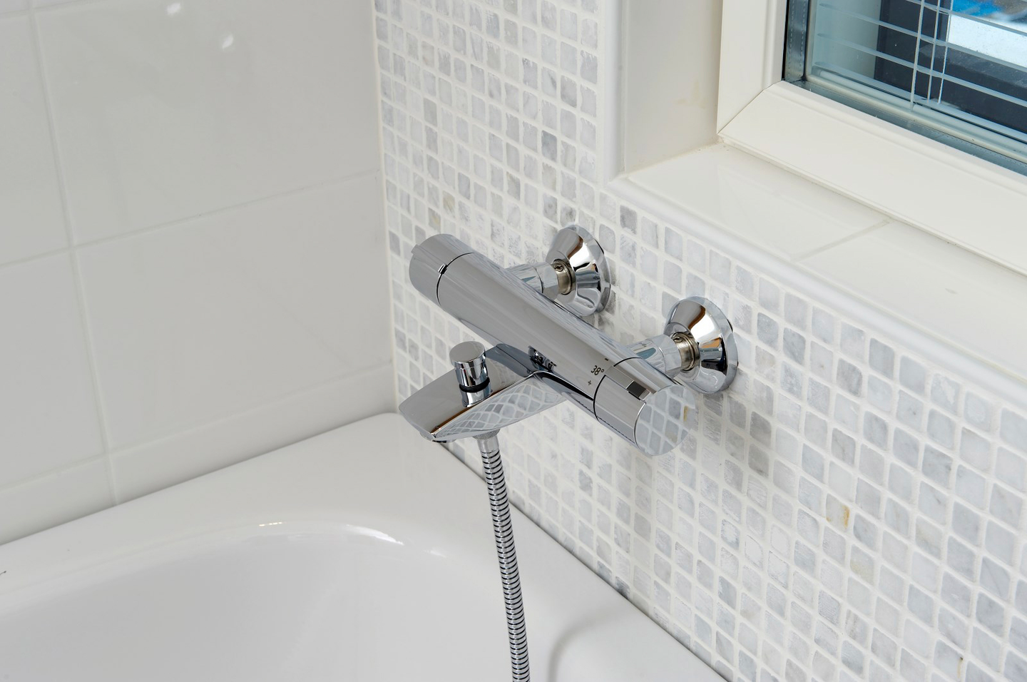 Amme-/suihkutermostaatti Oras Cubista 2875 JP