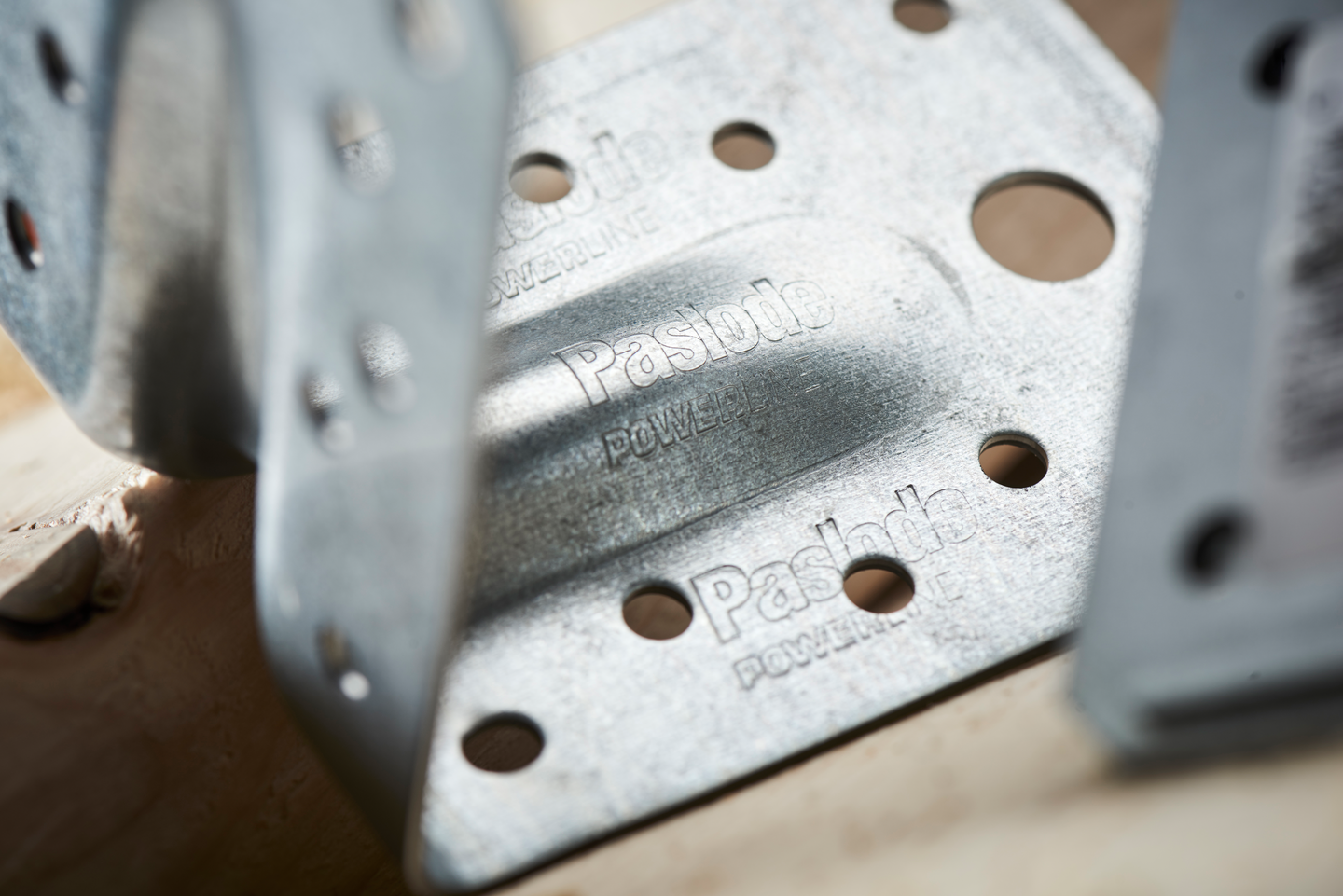 Kulmalevy Paslode 90x90x1,5x65mm vahvistettu Powerline V2 214780