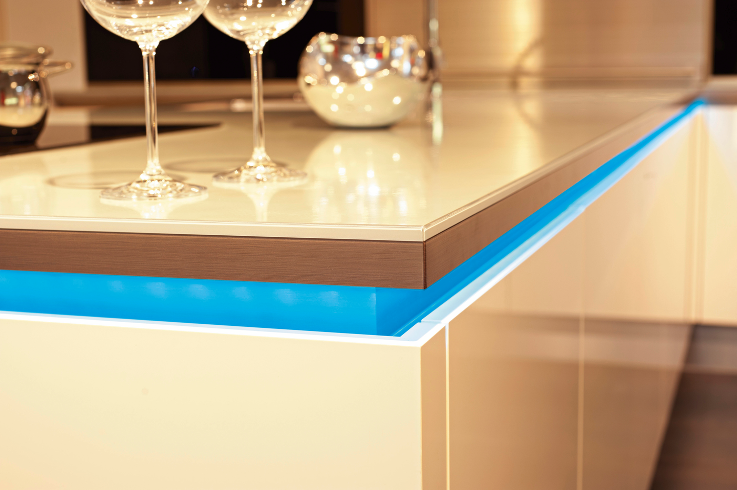 Led-nauhasetti EGLO RGB 3m 13,5W 250lm