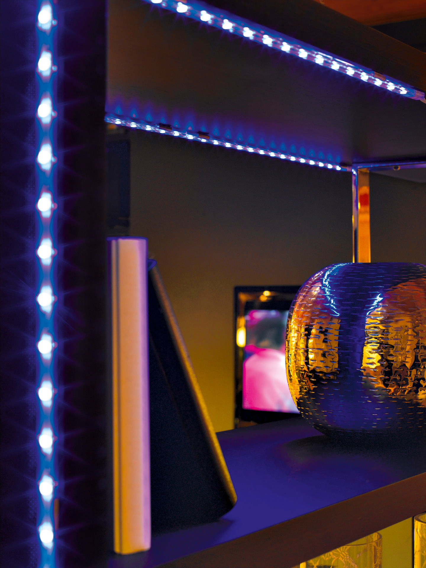 Led-nauhasetti EGLO RGB 3m 13,5W 250lm