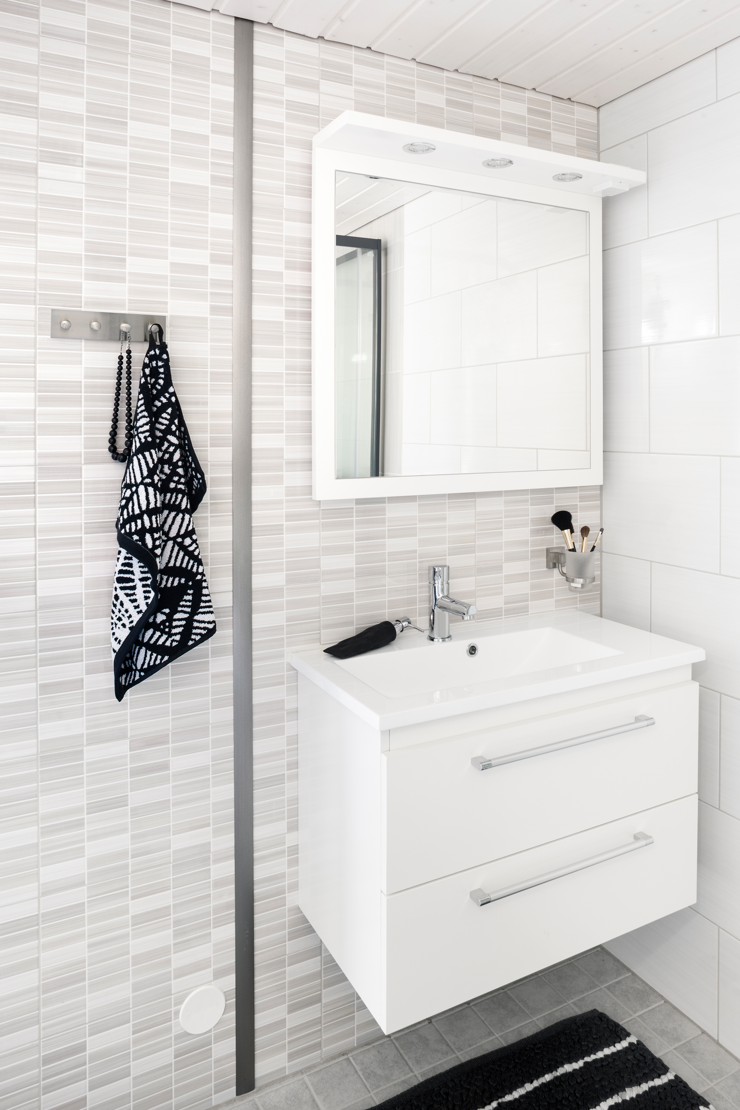 Pyyhekoukku Cello Spa 4-osainen MM012 matta