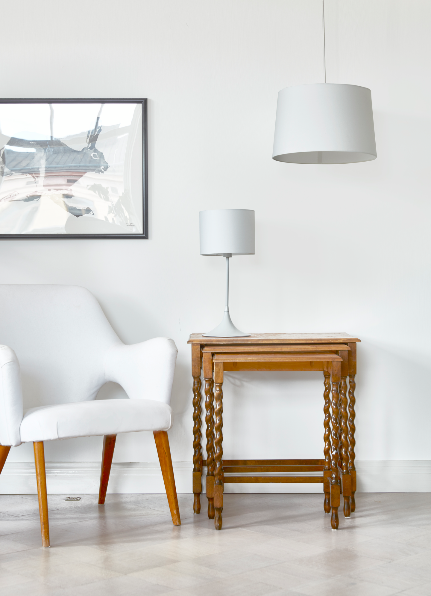 Pöytävalaisin Cello Mezzo valkoinen