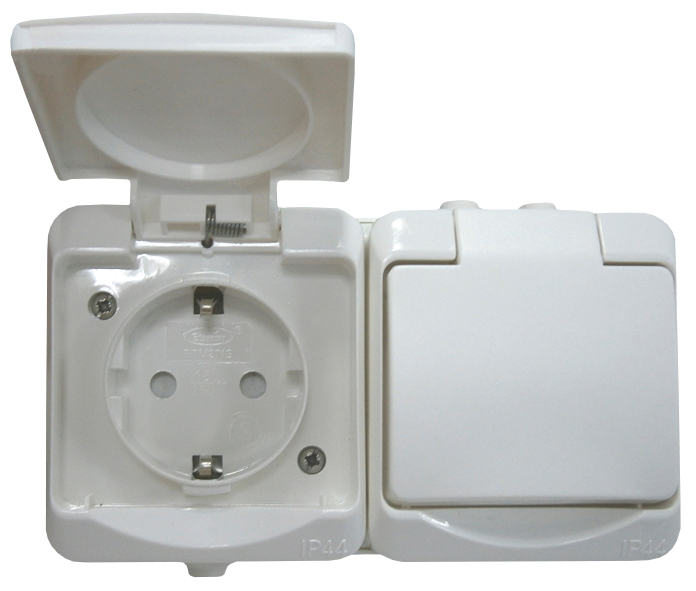 Pistorasia OPAL Pro pinta 2-osainen maadoitettu IP44