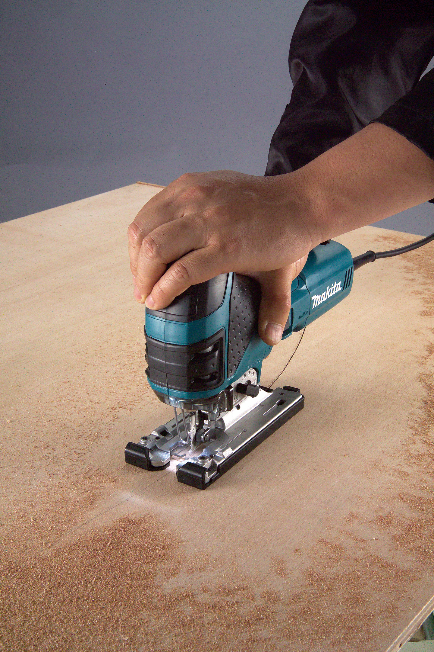 Pistosaha Makita 4351FCT