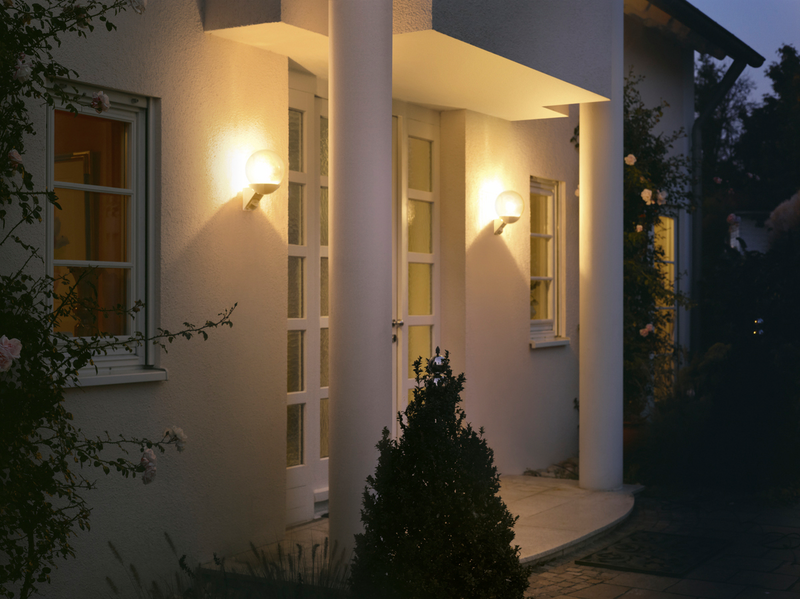 Tunnistinvalaisin STEINEL L585S 60W E27 valkoinen