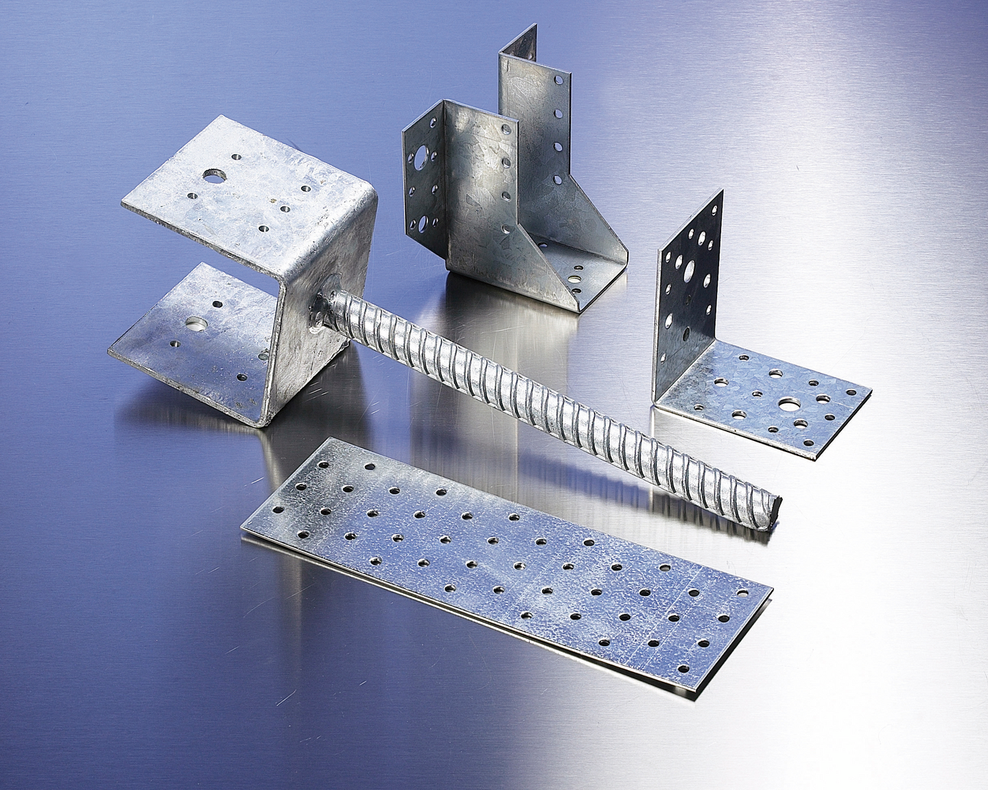 Kulmalevy PROF 40x40x2,5x60mm