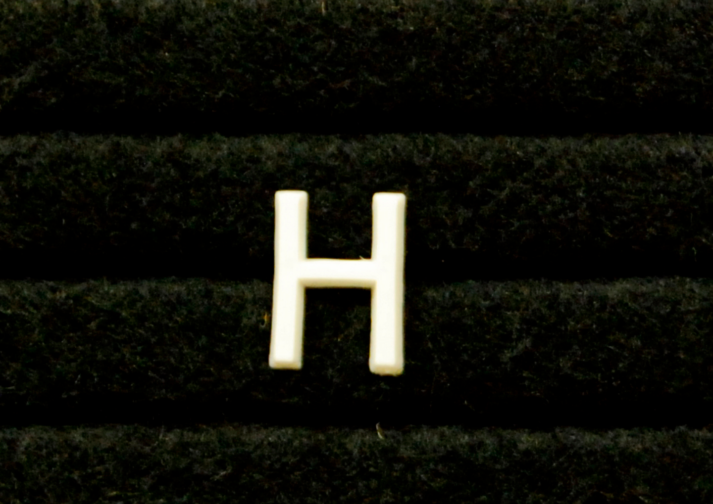 Muovikirjain H 13mm valkoinen