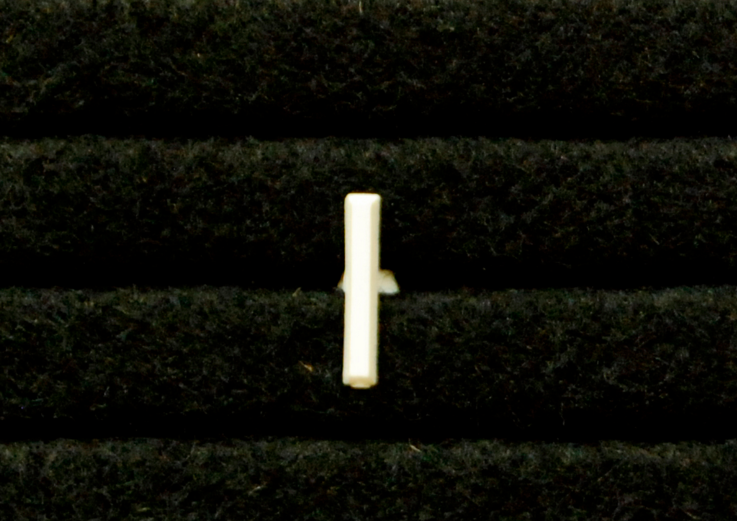 Muovikirjain I 13mm valkoinen