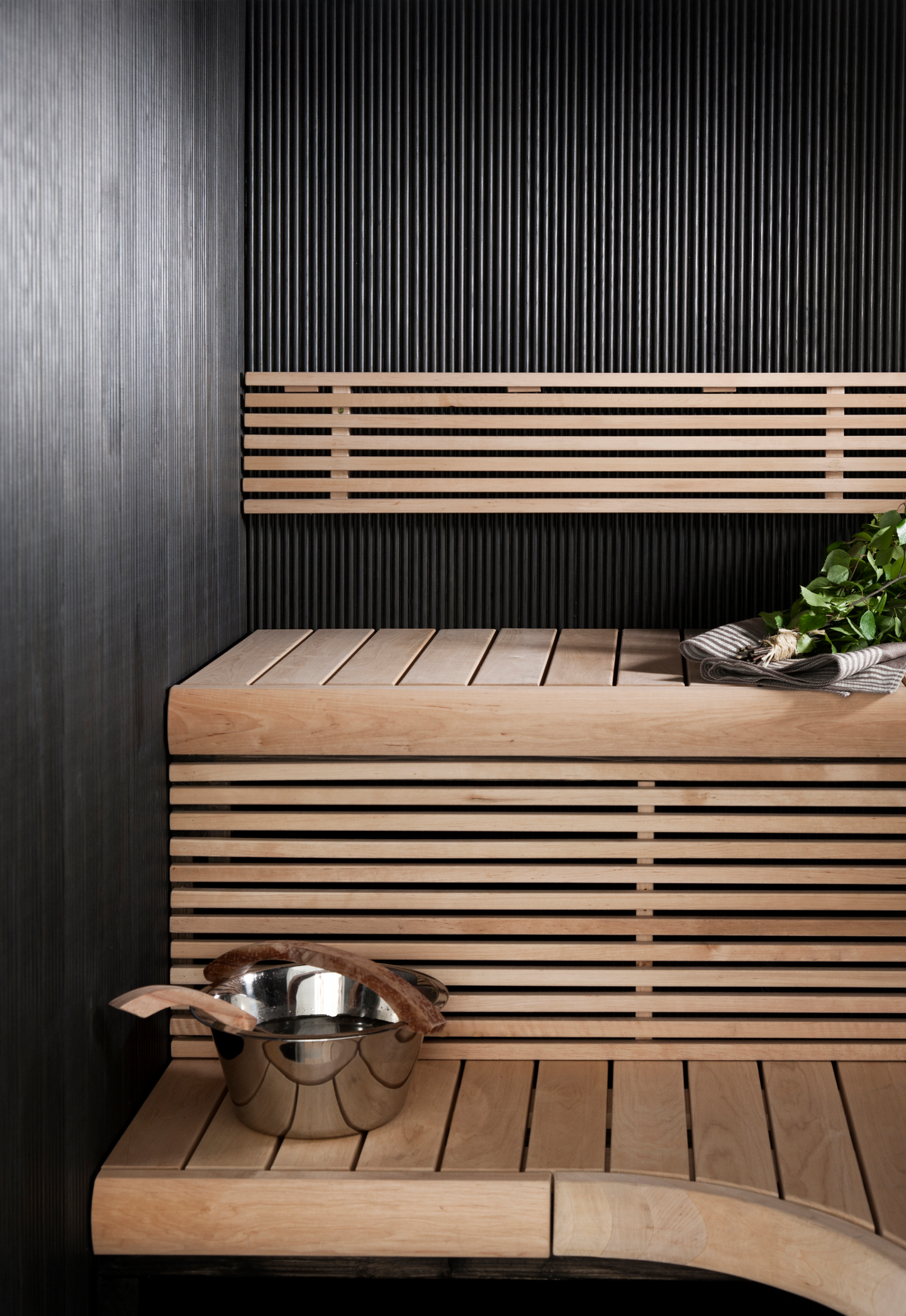 Sormipaneeli Cello 15x95x2400 EM saunasuojattu musta