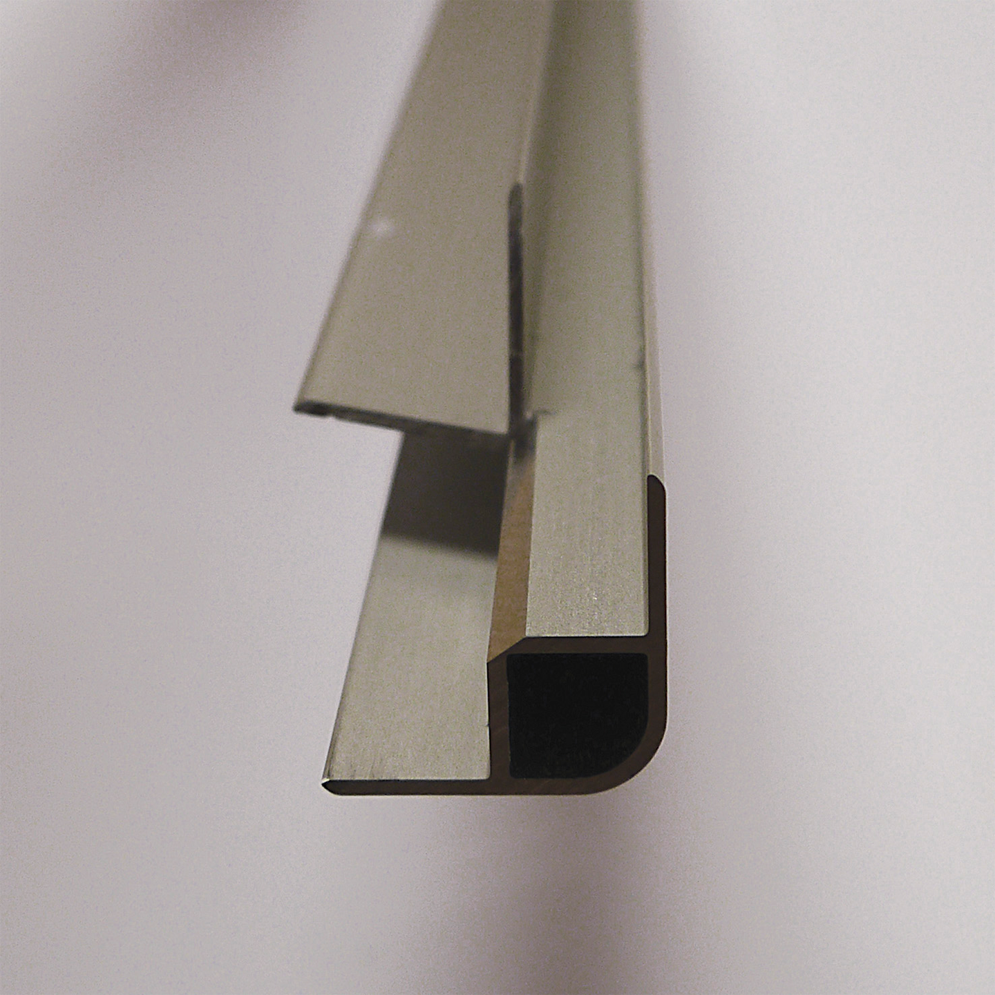 Ulkokulmalista seinä Fibo-Trespo 90 astetta 2400mm