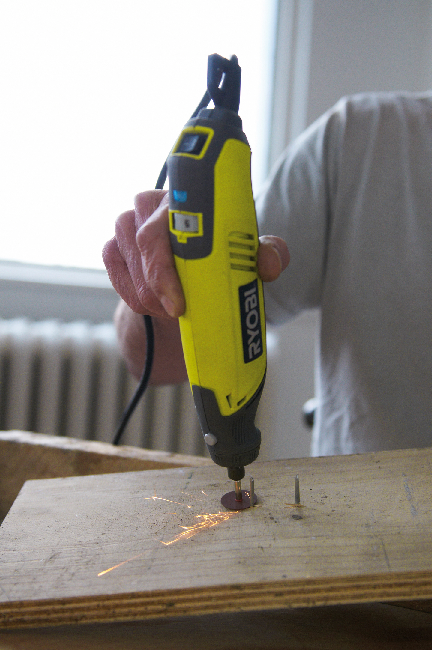 Pienoisporakone Ryobi EHT150V