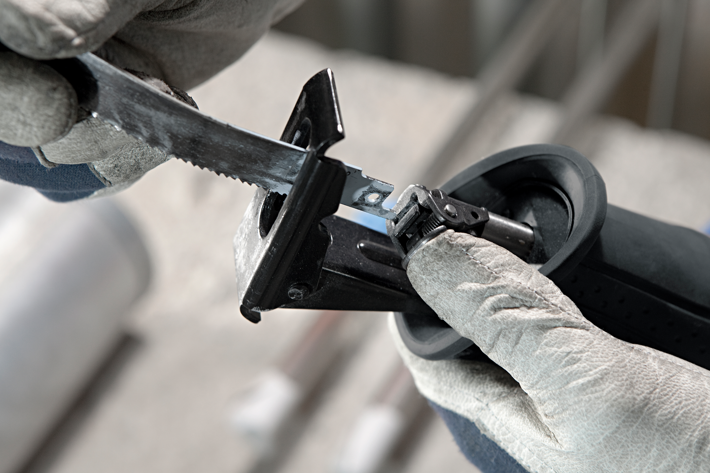 Puukkosaha Bosch GSA 1100 E