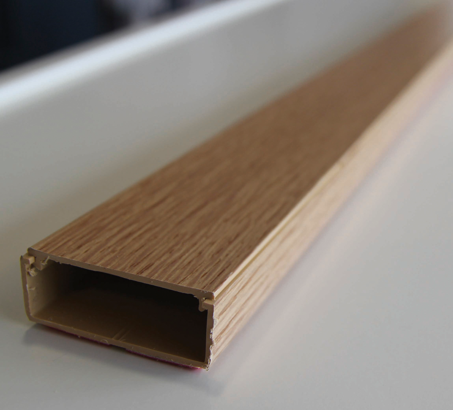 Johtokotelo tarra 25x16mm 2,5m muovia JK 2516-TA tammi