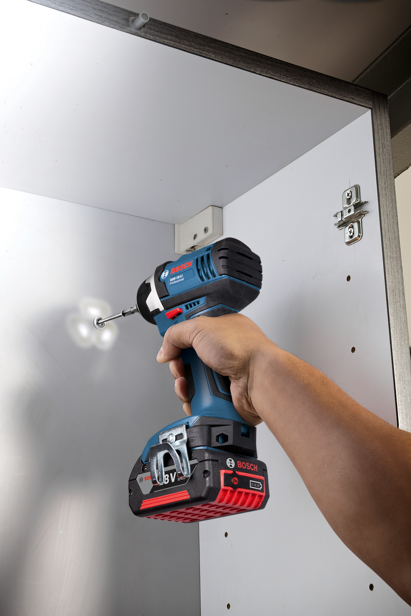 Akkuiskuruuvinväännin Bosch GDR 18V-LI Solo runko