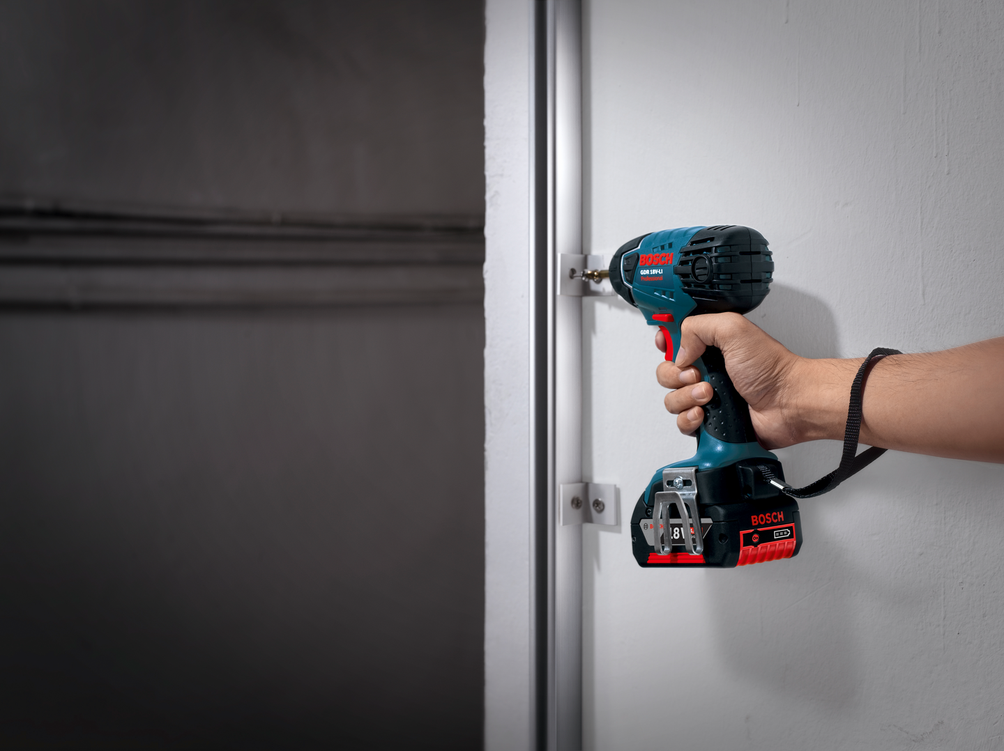 Akkuiskuruuvinväännin Bosch GDR 18V-LI Solo runko