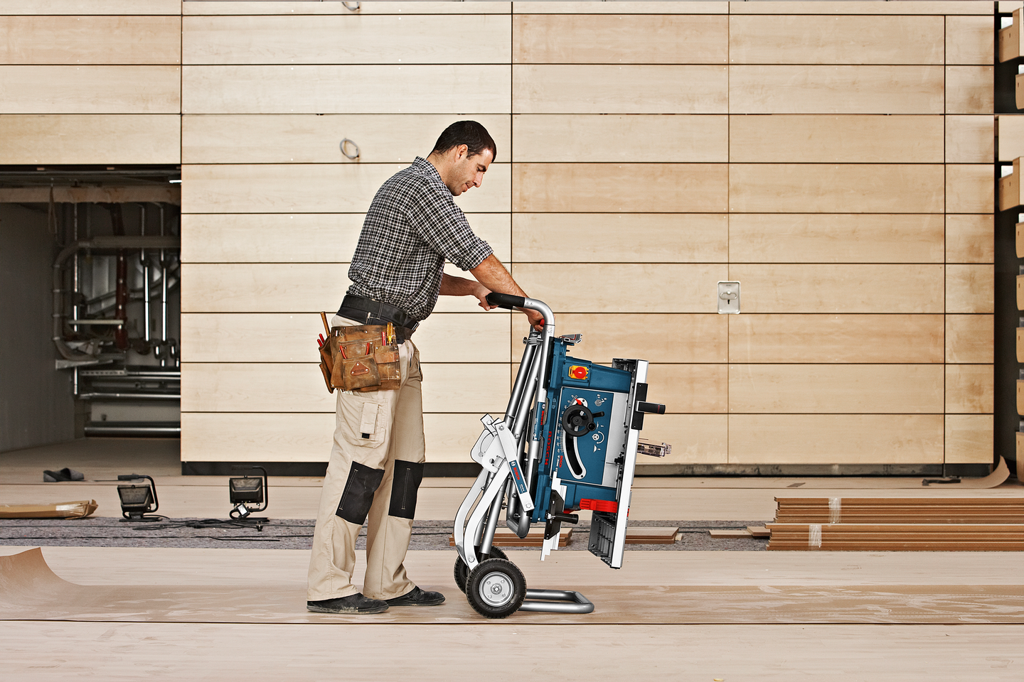 Sahapöytä Bosch GTA 60 W