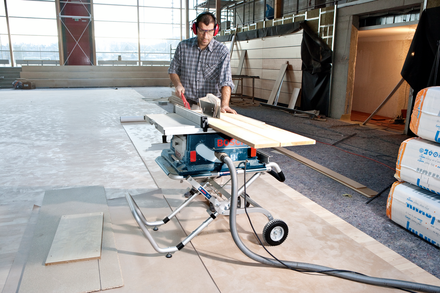 Sahapöytä Bosch GTA 60 W