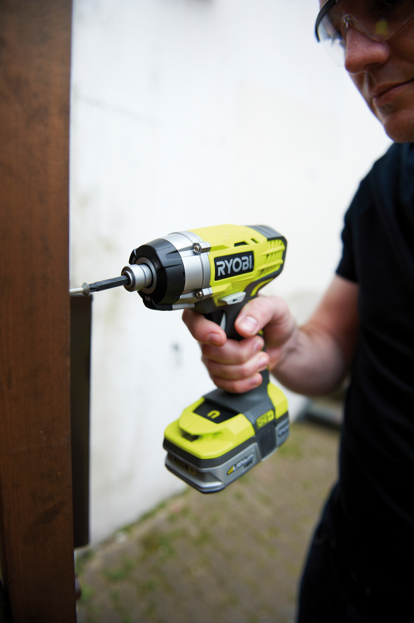 Akkuiskuruuvinväännin Ryobi RID1801M ONE+