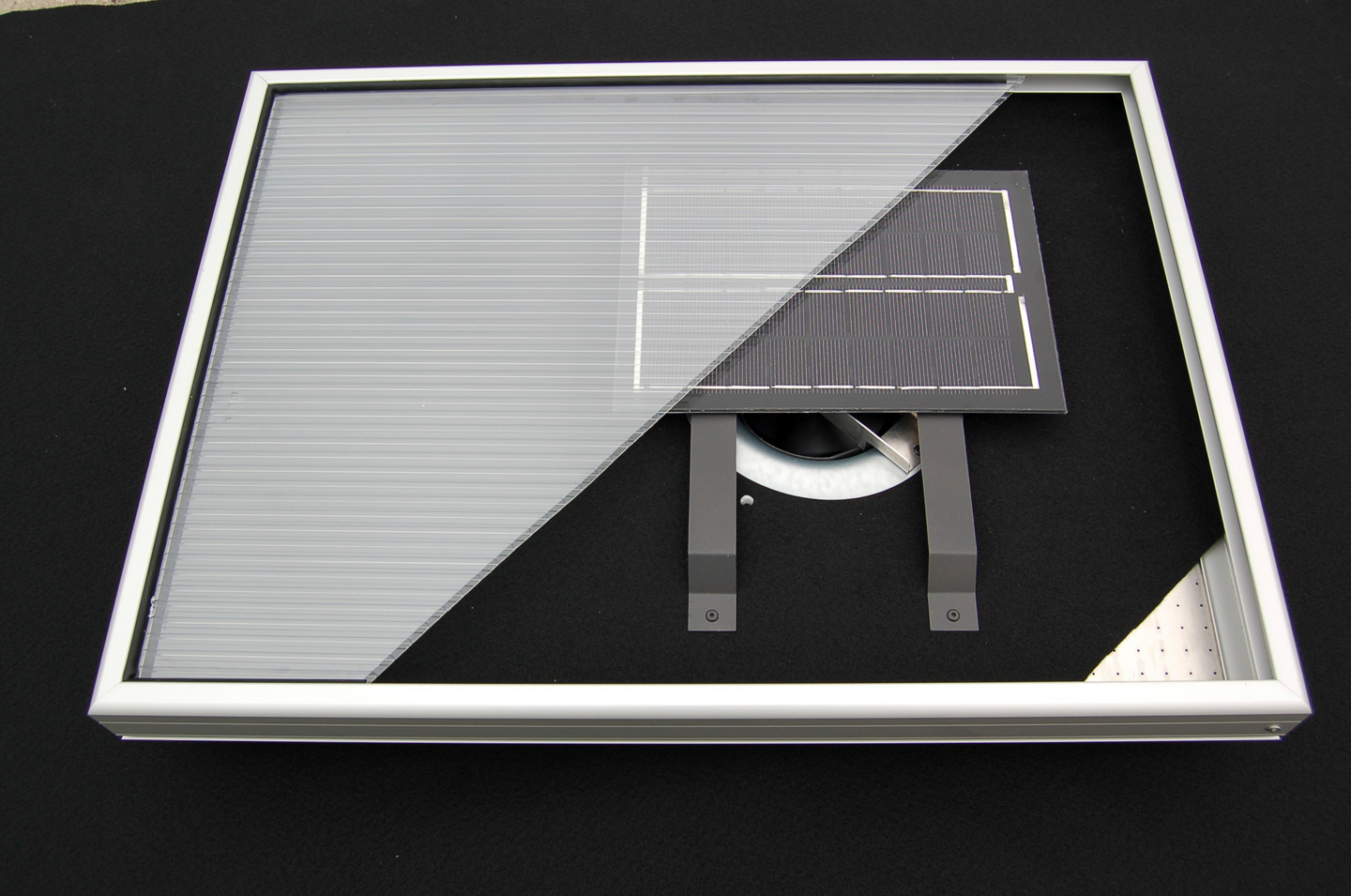 Aurinkopuhallin SolarVenti SV3 aks alu