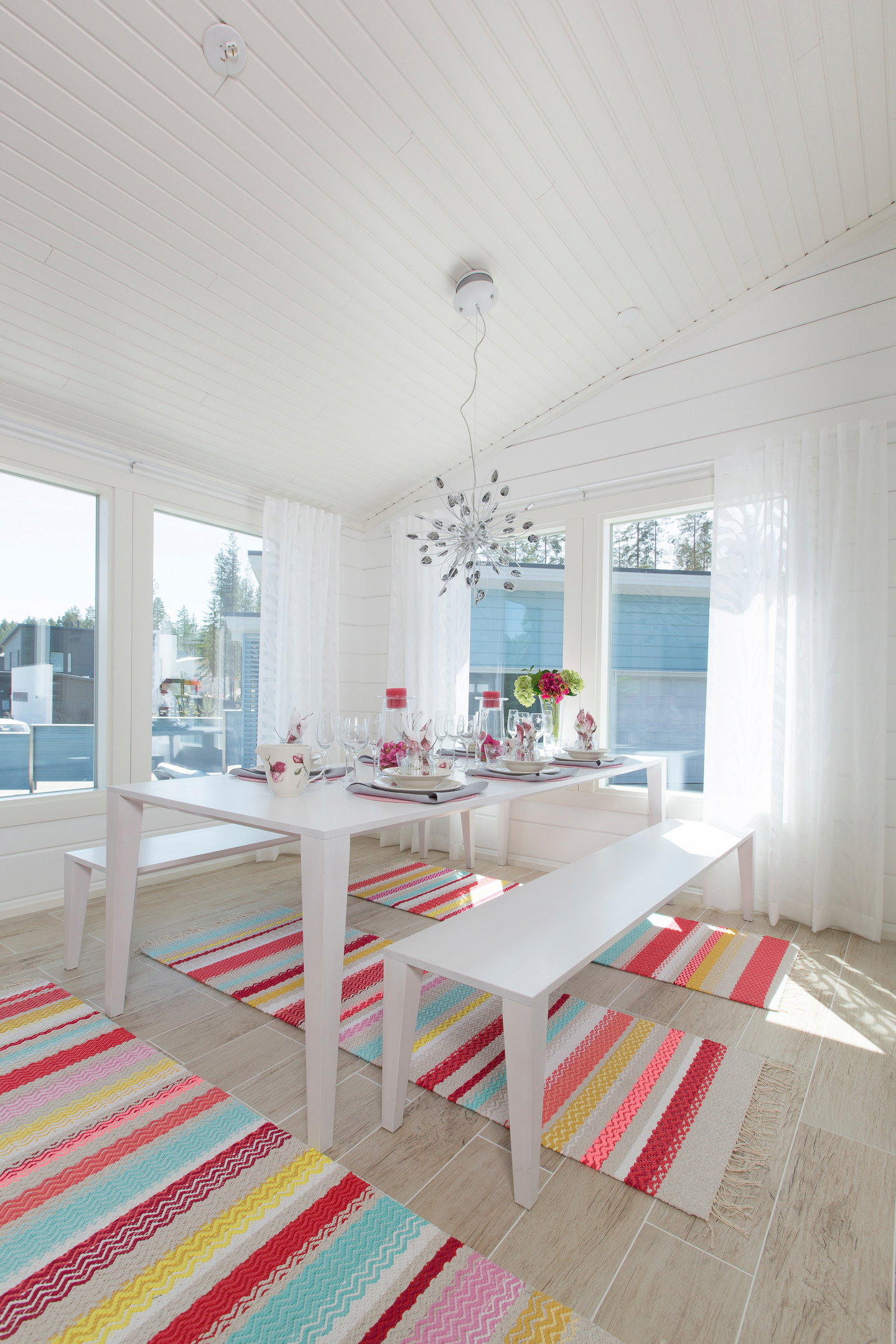 Sisustuspaneeli 15x95x2980 STP päätypontattu mänty valkoinen