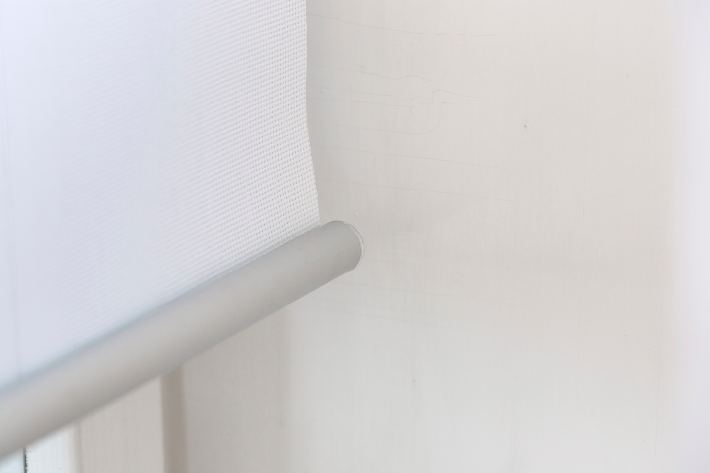 Parvekerullakaihdin Kirsch 80x185cm valkoinen