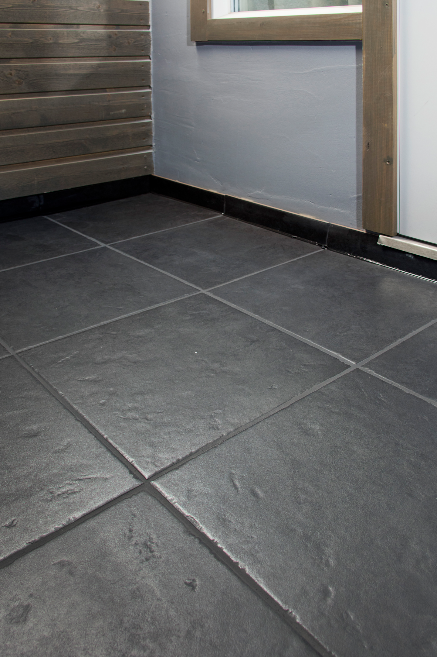 KLINKER 33X33 ANTRASIT 1,42M2