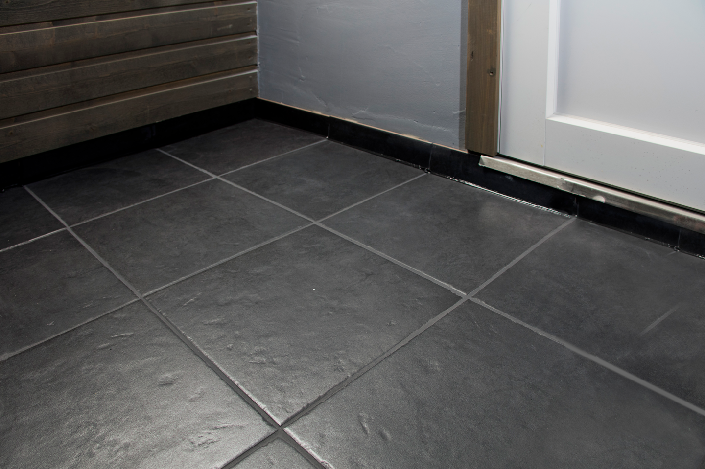 KLINKER 33X33 ANTRASIT 1,42M2