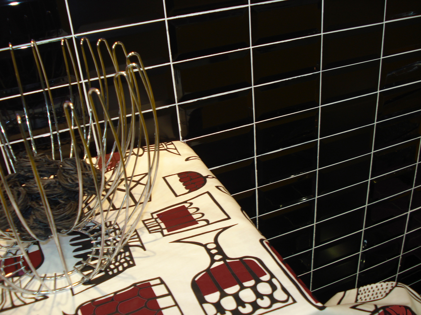 Seinälaatta Cello Primus 10x20 musta kiiltävä fasetti 1m²