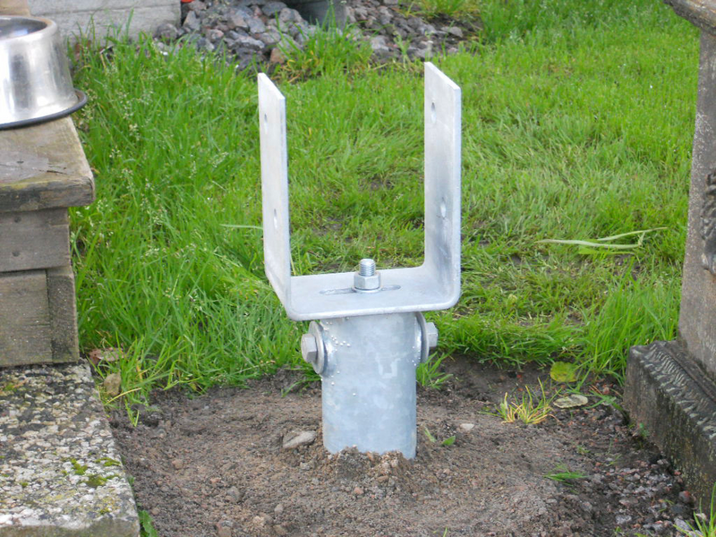 Ruuvipaalun U-kenkä 150mm pystypilarille