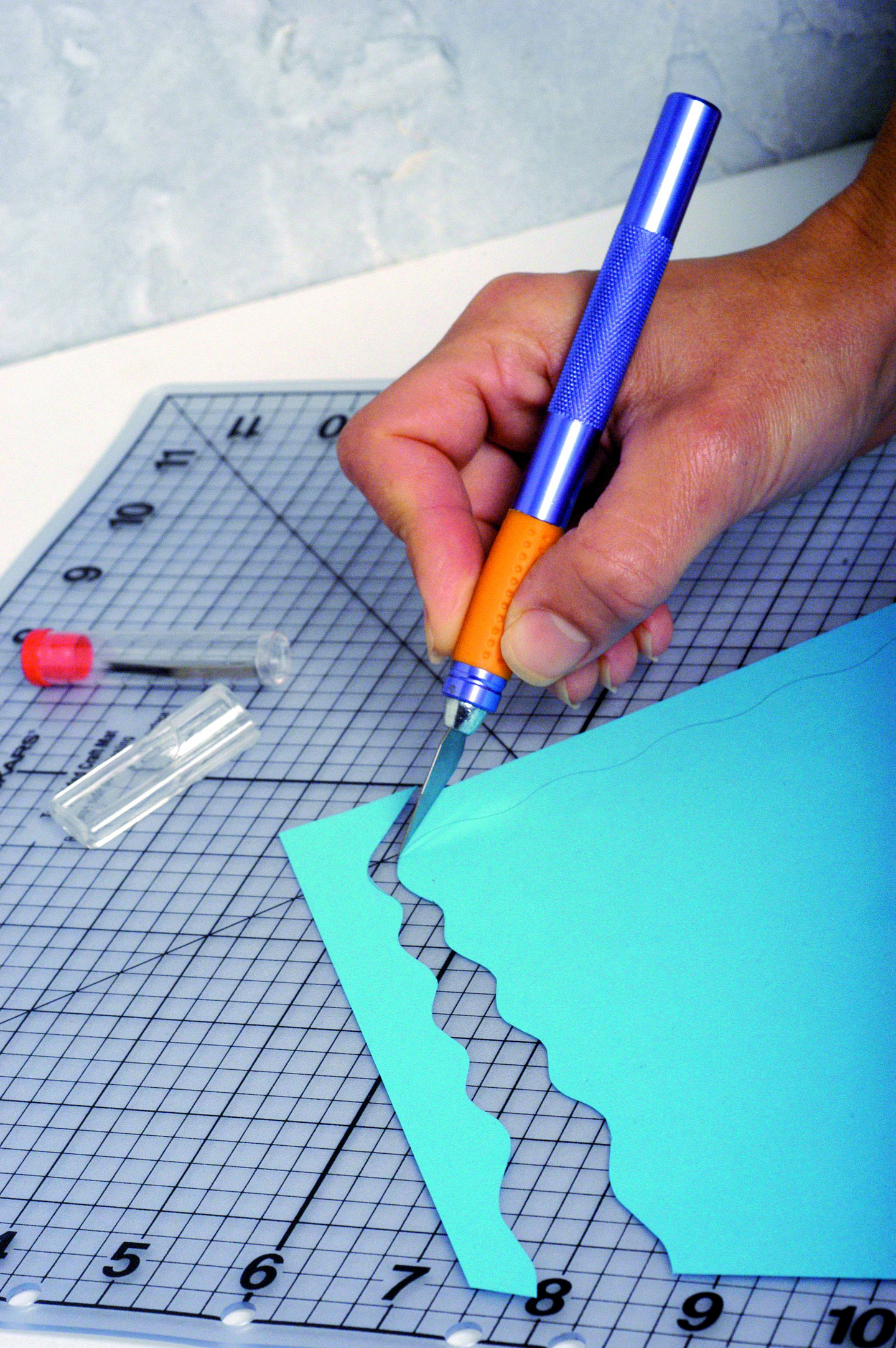 Askarteluveitsi Fiskars