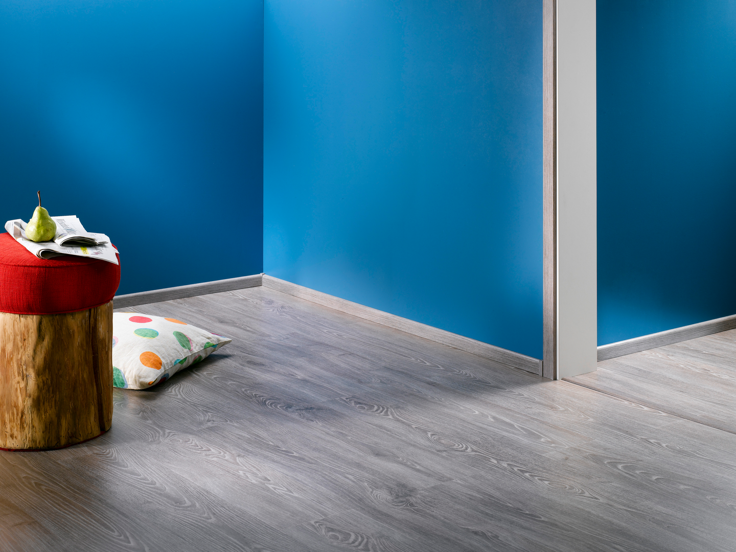 Jalkalista kulma Cello 12x42mm akaasia J2643