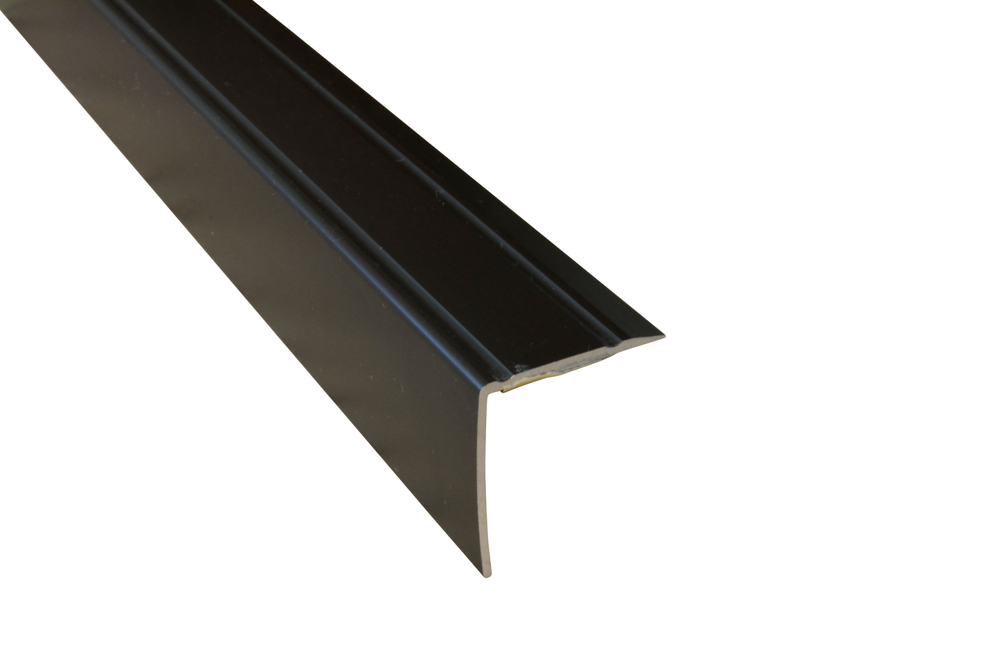 Askelkulma 29x33mm musta 1m tarra