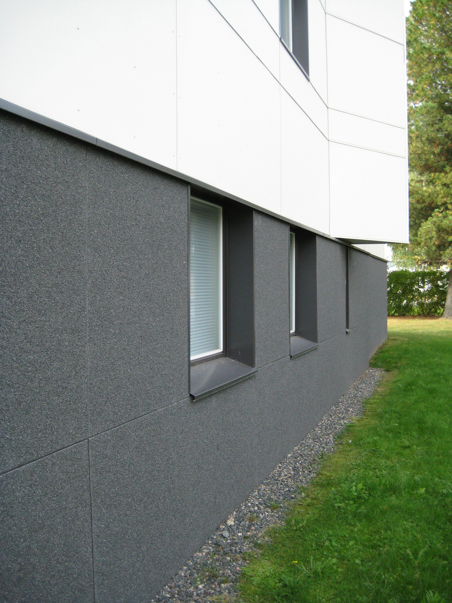 Sokkelilevy Swisspearl Rock Coal 595x2500x12mm musta