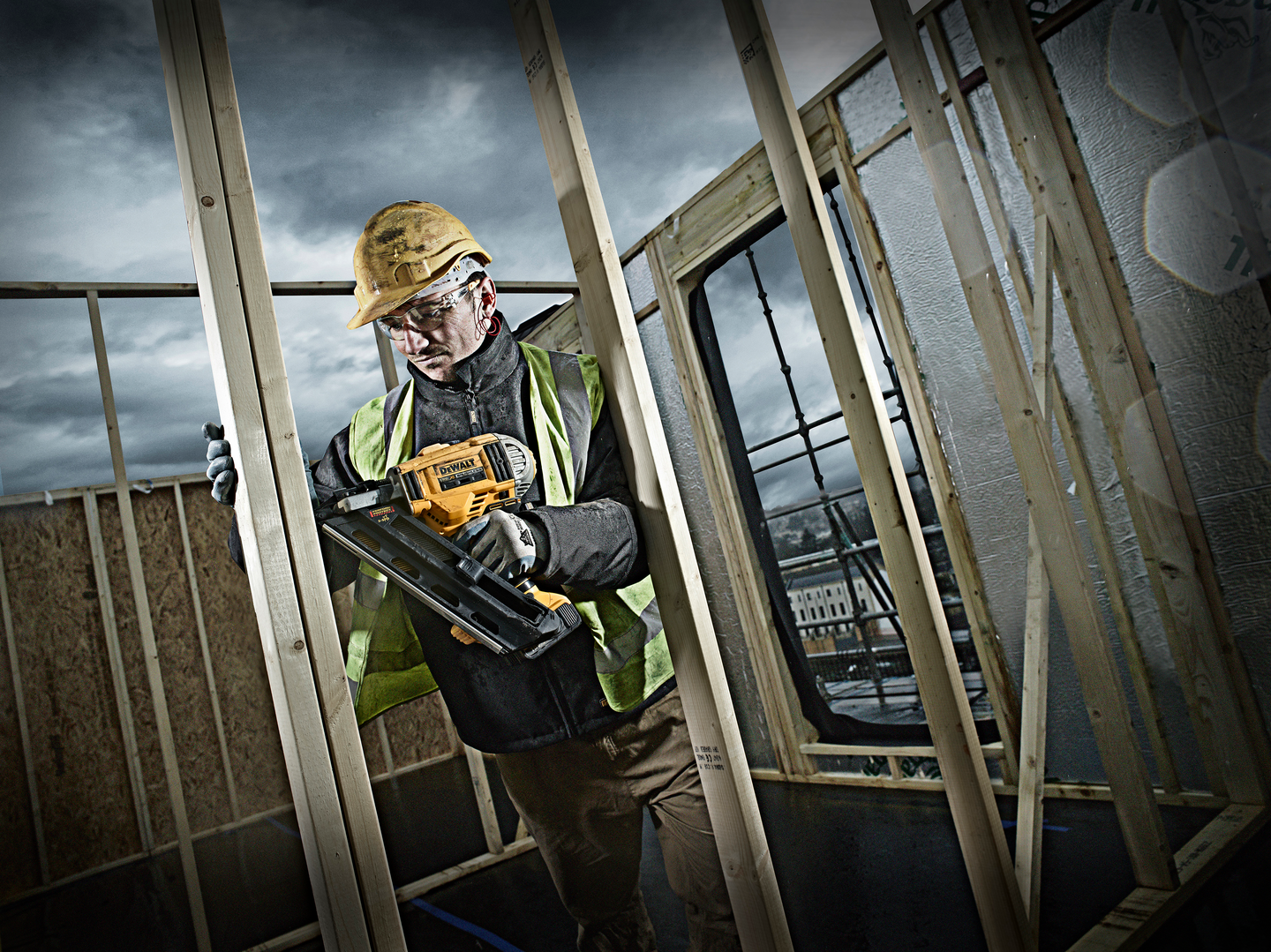 Akkurunkonaulain Dewalt DCN692N runko 18V XR 2-nopeuksinen