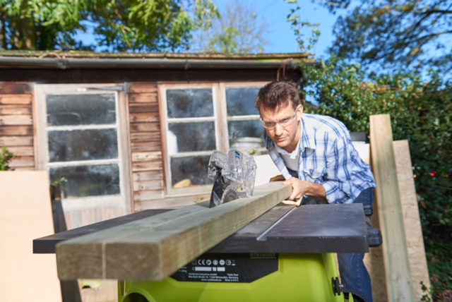 Pöytäsaha Ryobi RTS1800EF-G 1800W 254mm terä