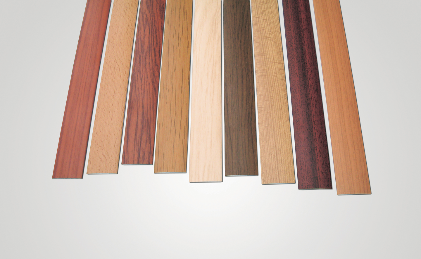 Tarrasaumalista 38mm tammi sileä 2000mm