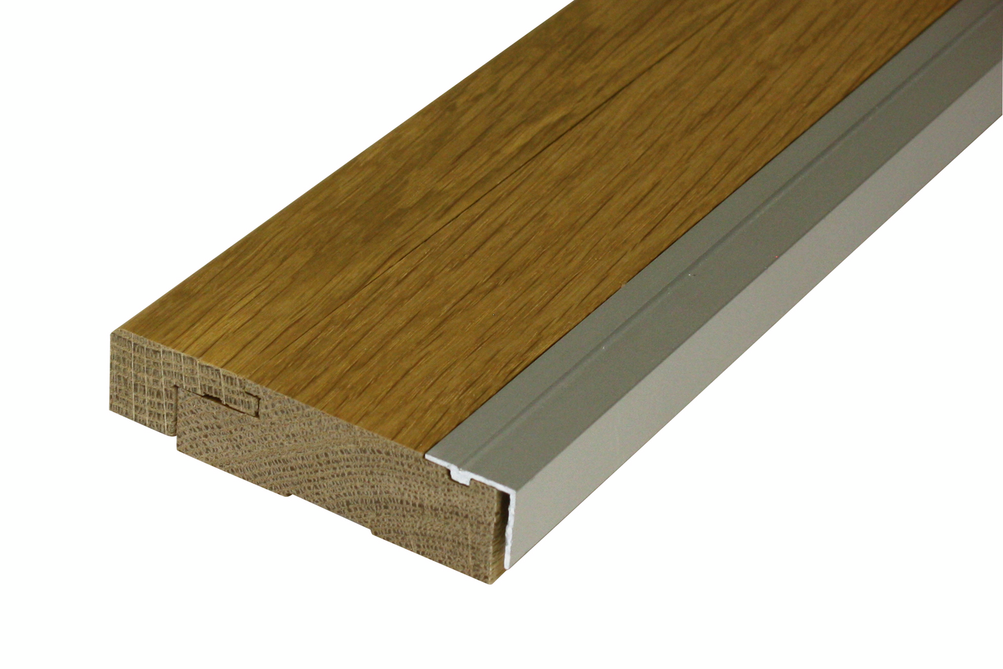 Vedeneristekynnys 23/3x92x1010 lakattu