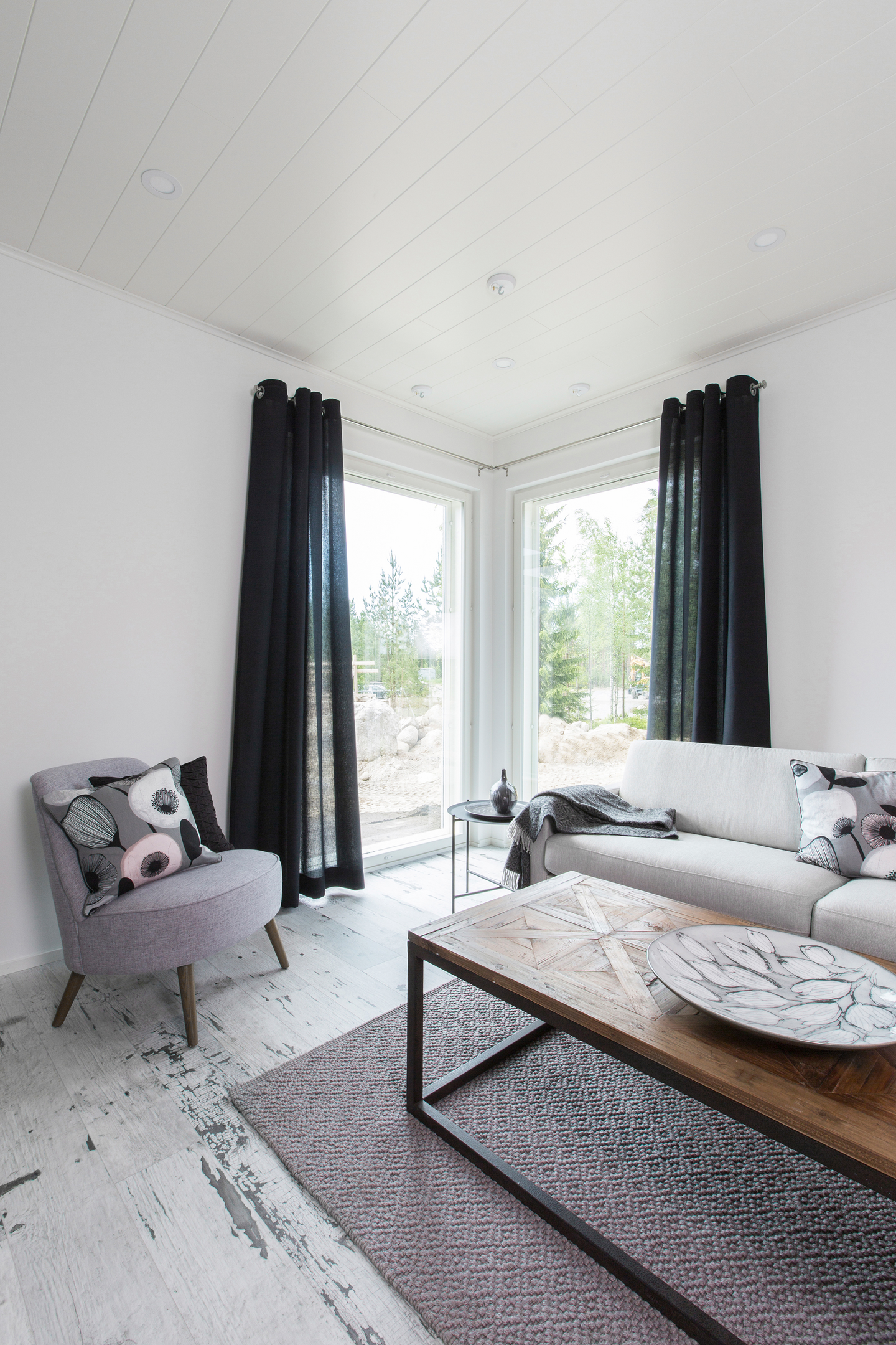 Sisustuspaneeli 10x175x2080 STP päätypontattu MDF valkoinen melamiini