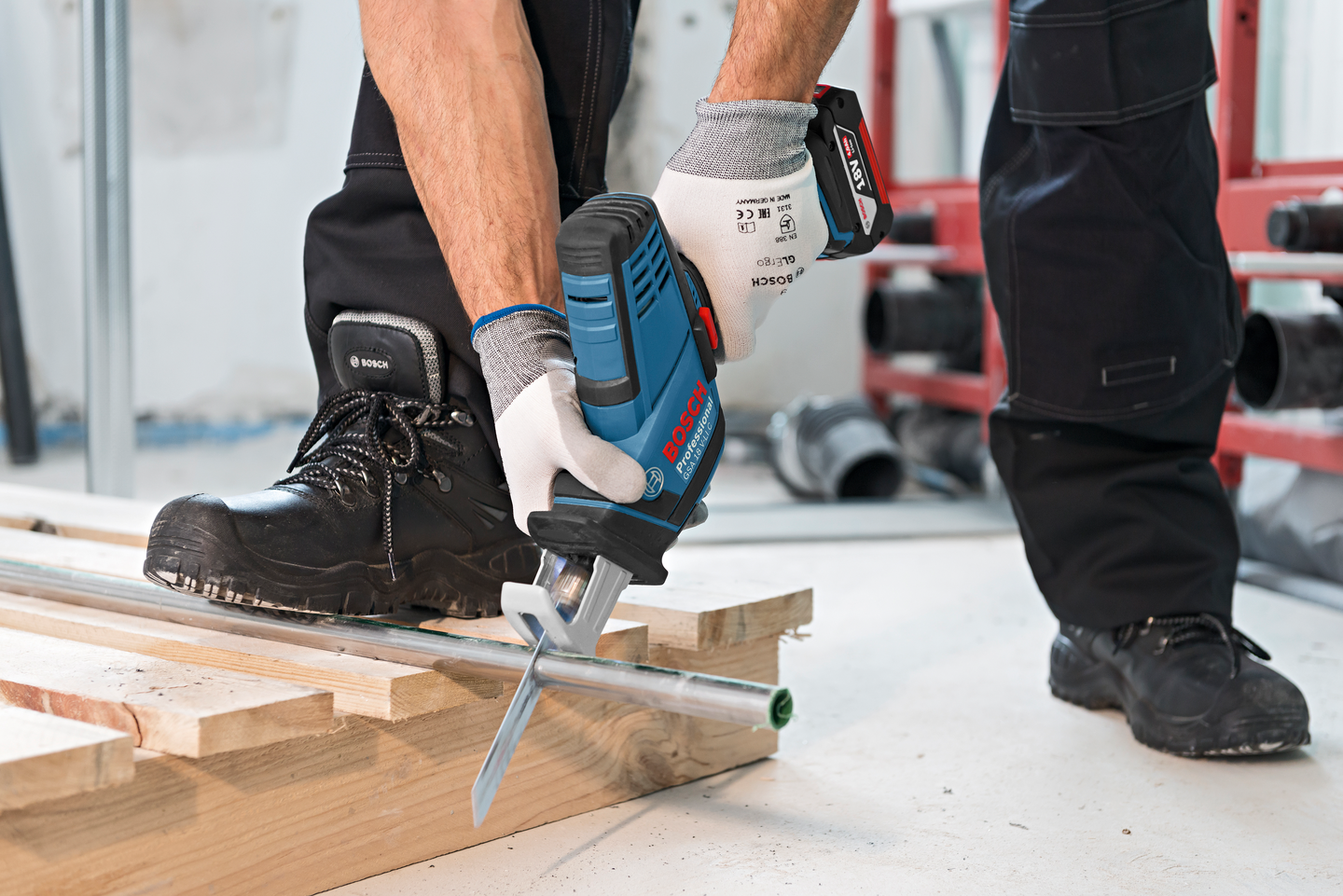 Akkupuukkosaha Bosch GSA 18V-LI Compact Solo L-BOXX