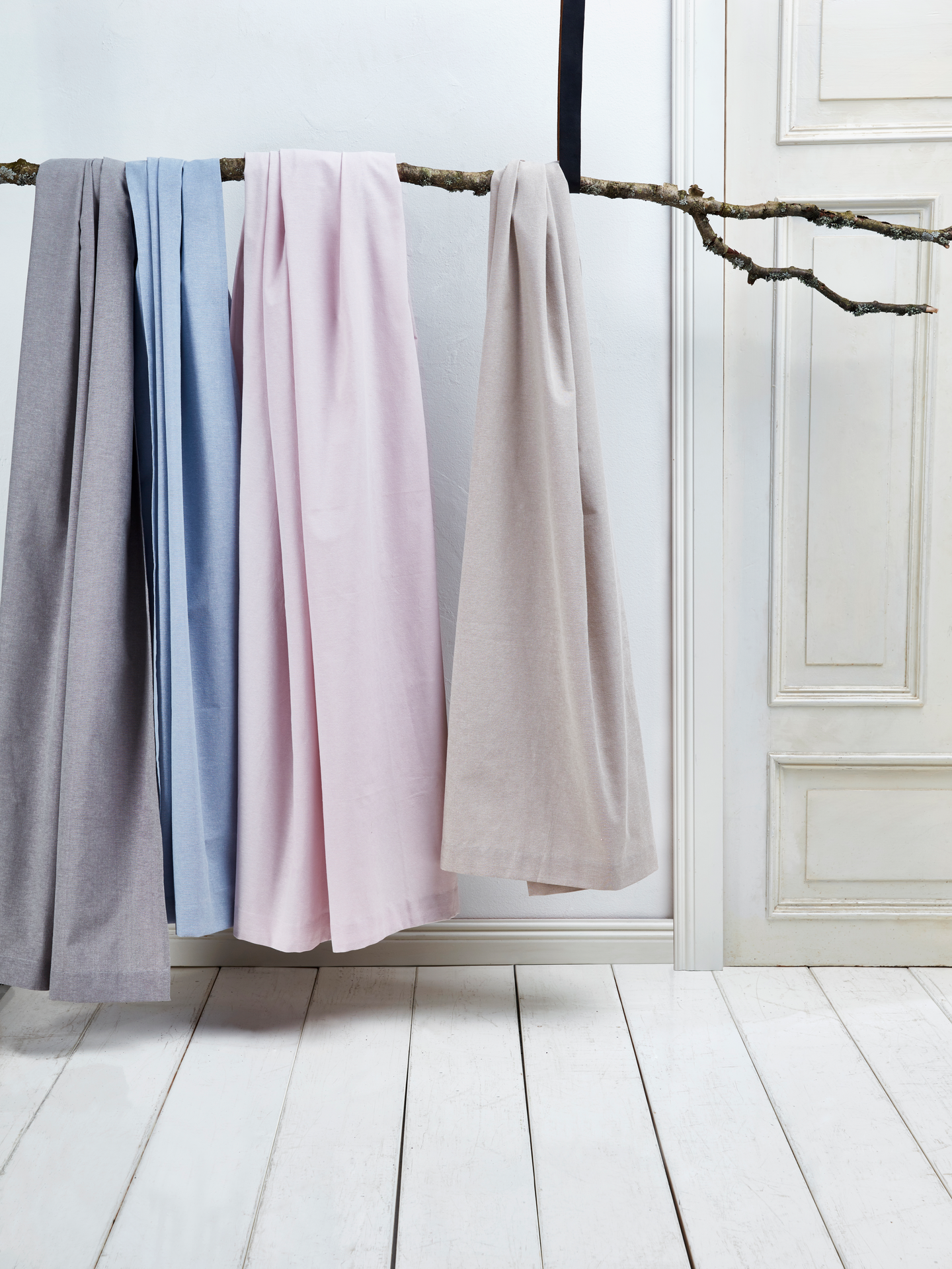 Valmisverho Cello Eva 140x250cm pellava