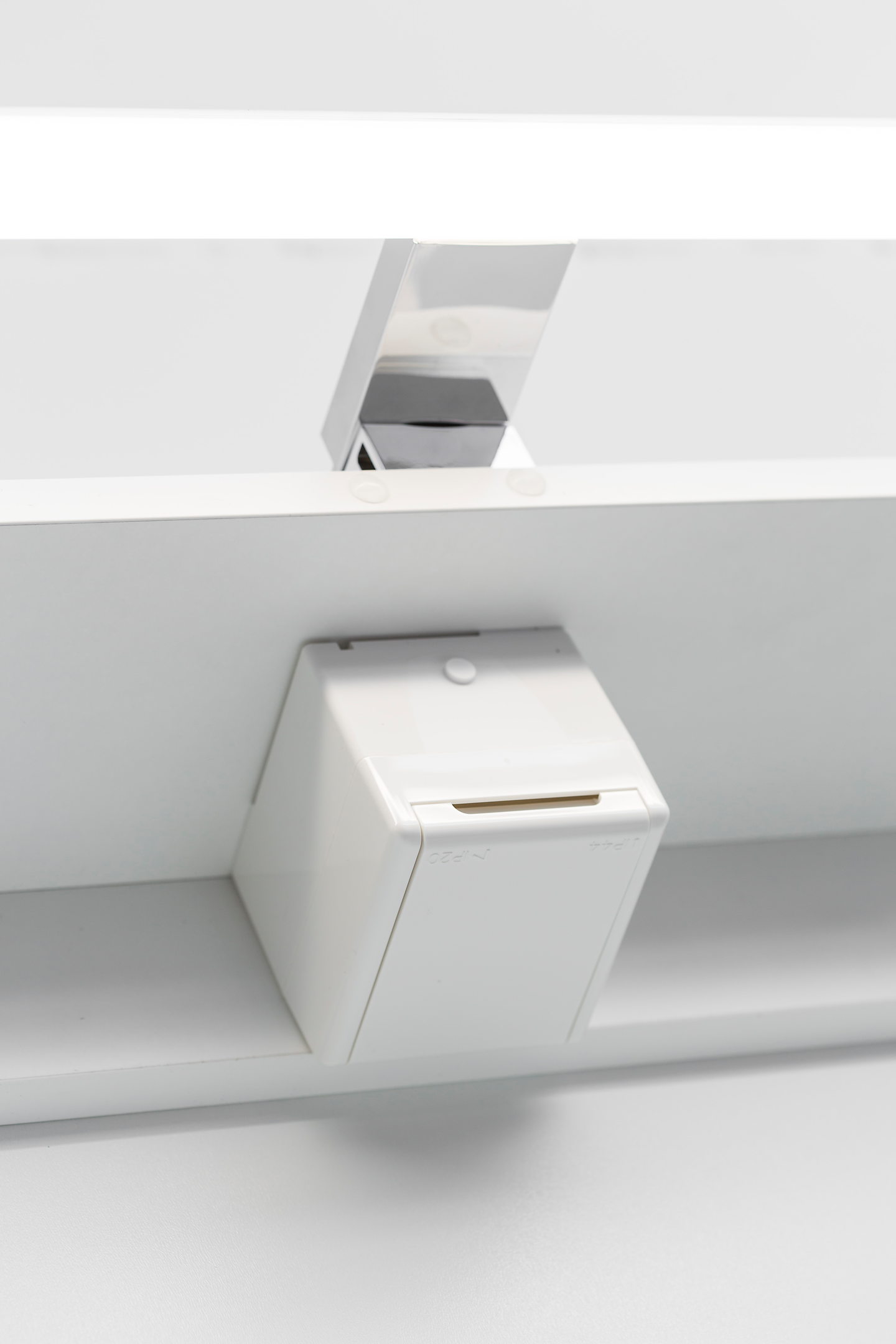 Led-valaisin Finnmirror Esther 28