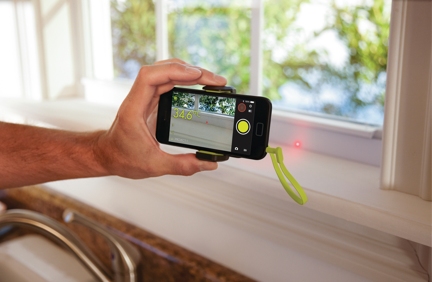 Infrapunalämpötilamittari Ryobi RPW2000