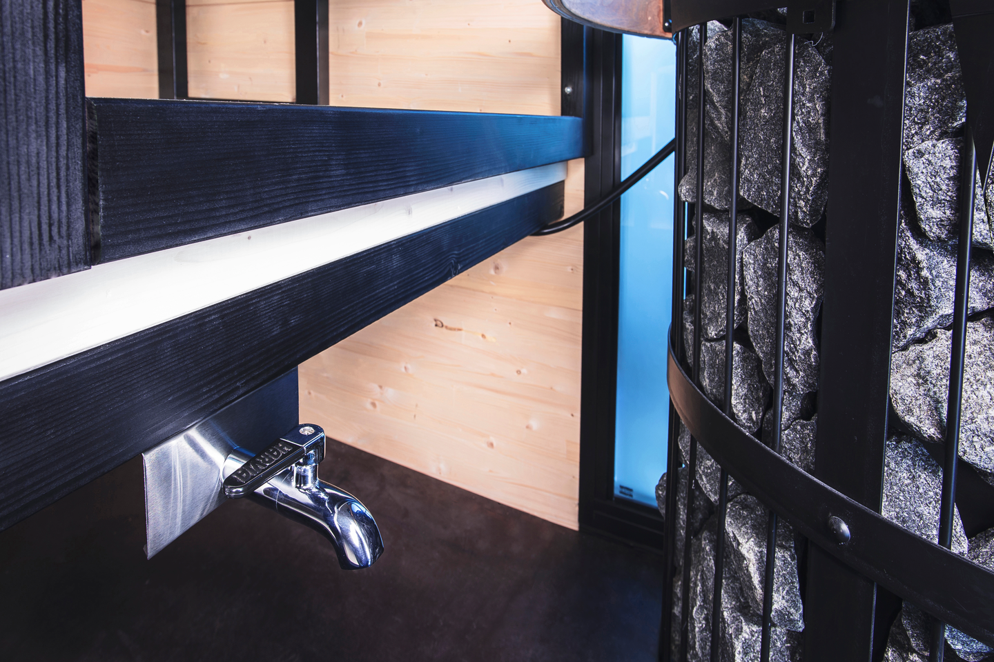 Vedenlämmitin Harvia Legend 25 litraa